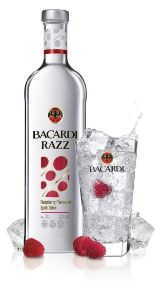 Bacardi Razz mit Longdrinkglas
